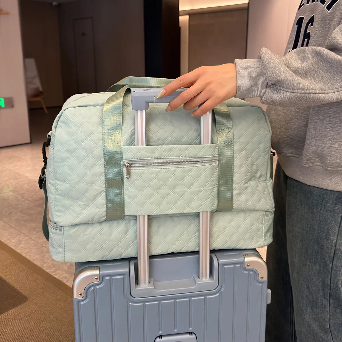 Lightweight Luggage Bag